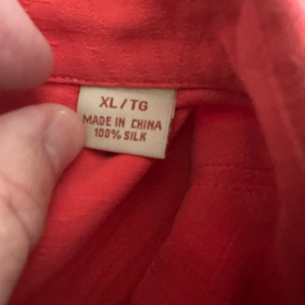 Tommy Bahama 100%‎ Silk Short Sleeve Button Up Shirt Size XL Gently Worn